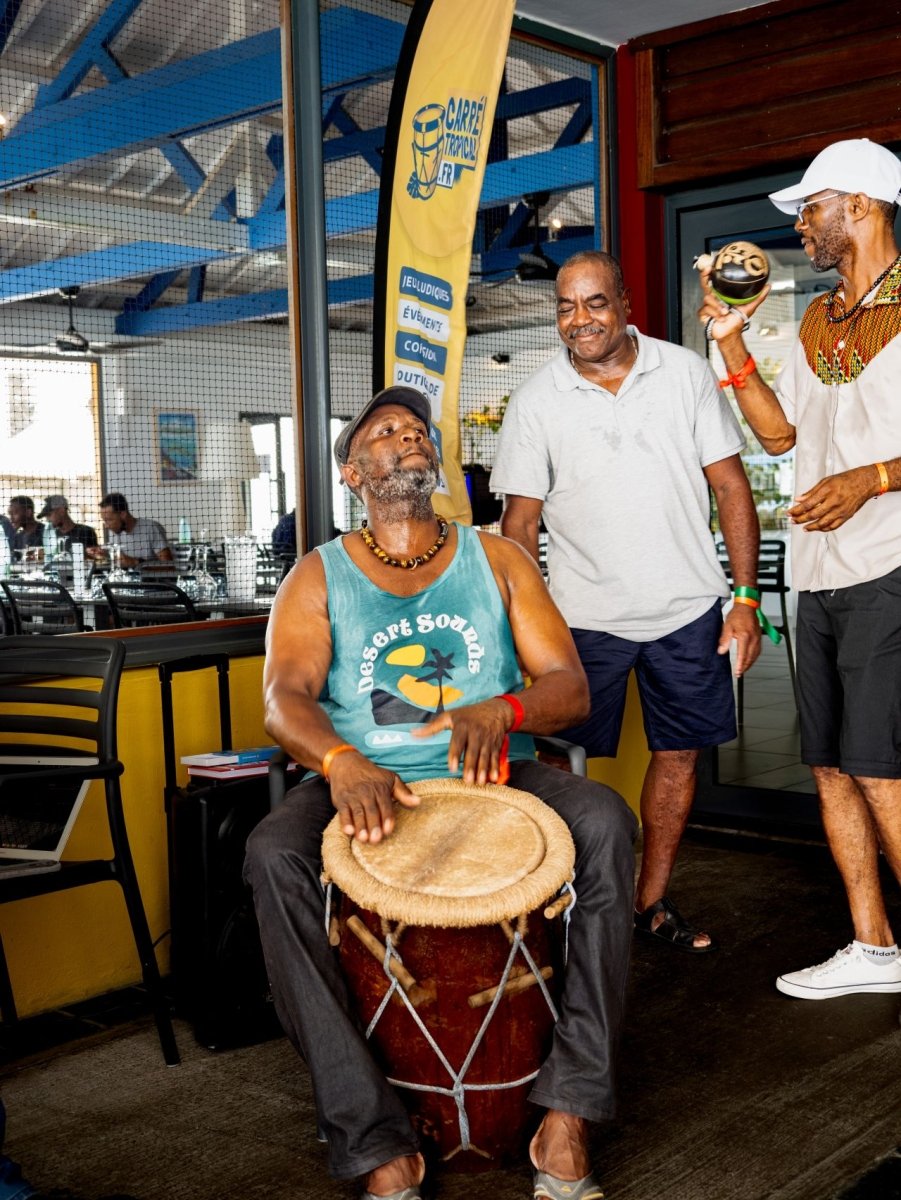 GROUPE / ORCHESTRE DE MUSIQUE 🎶🥁🎤 avec STEEL PAN, TAMBOUYE, BATTERIE, CHANTEUR, BASSISTE, GUITARISTE, et/ou PIANISTE... | Groupe de musique animation caribéenne - Carré Tropical6 à 7 musiciens (instruments inclus)STEEL PAN